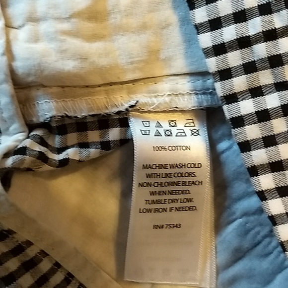 Cynthia Rowley Shorts - Picture 4 of 4